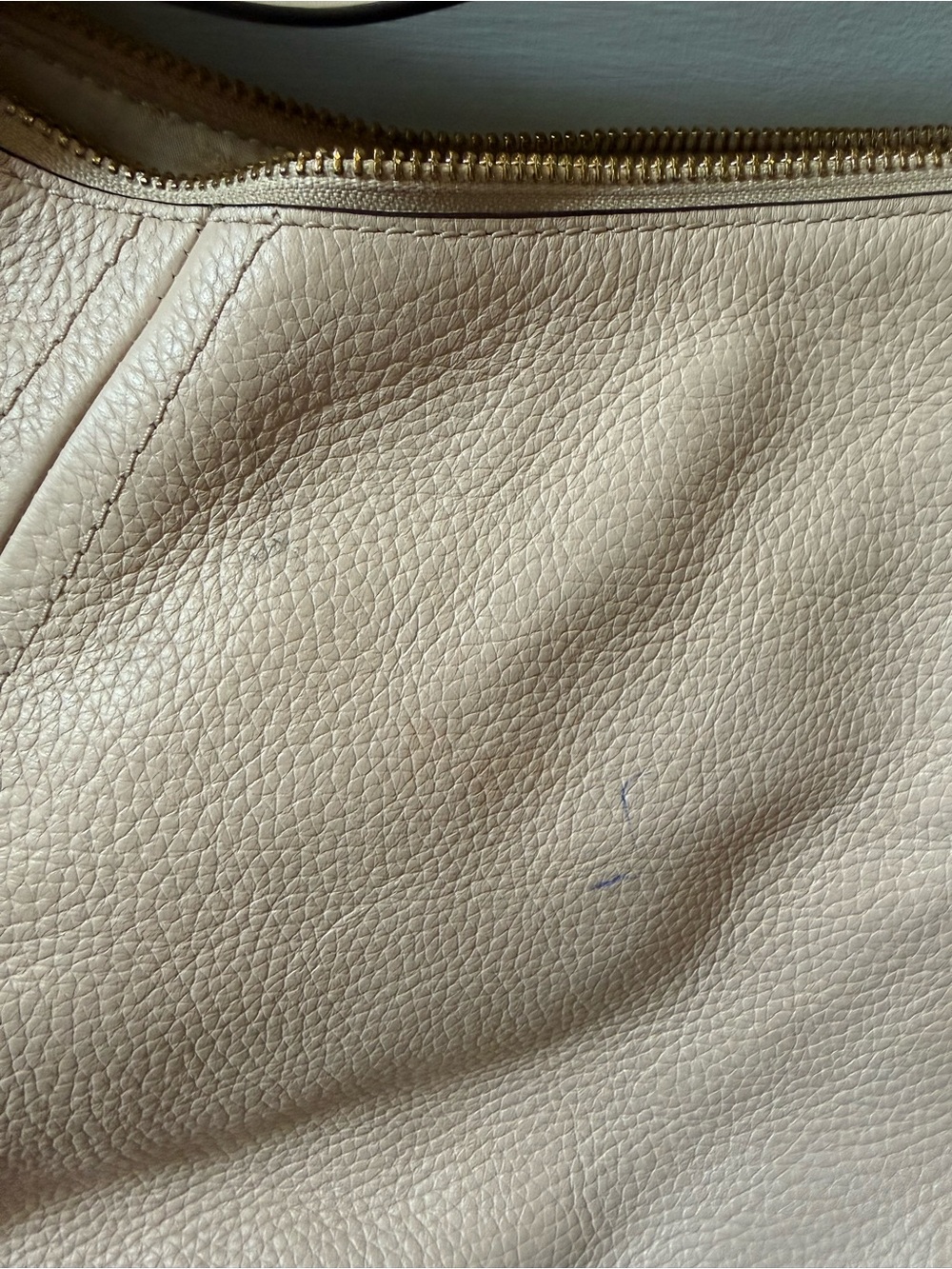 Michael Kors Soft Blush Pebbled Leather Shoulder Bag with Charm - Picture 3 of 4